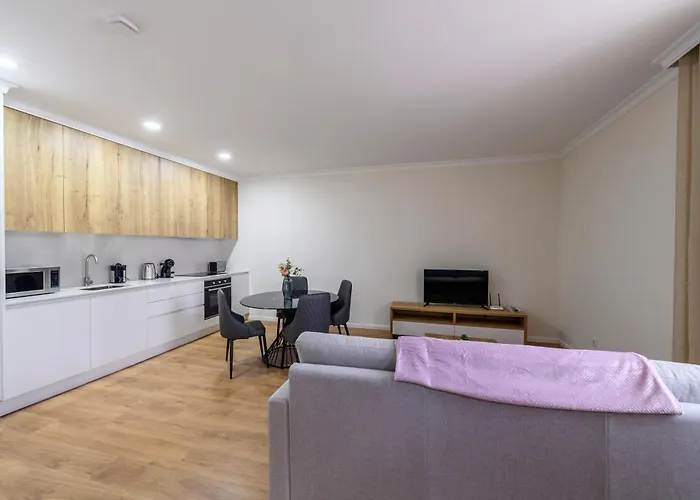 Maria De Lurdes * 귀마레스